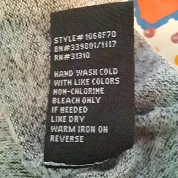 BCX Gray Cold Shoulder Sweater Size S - Picture 5 of 7